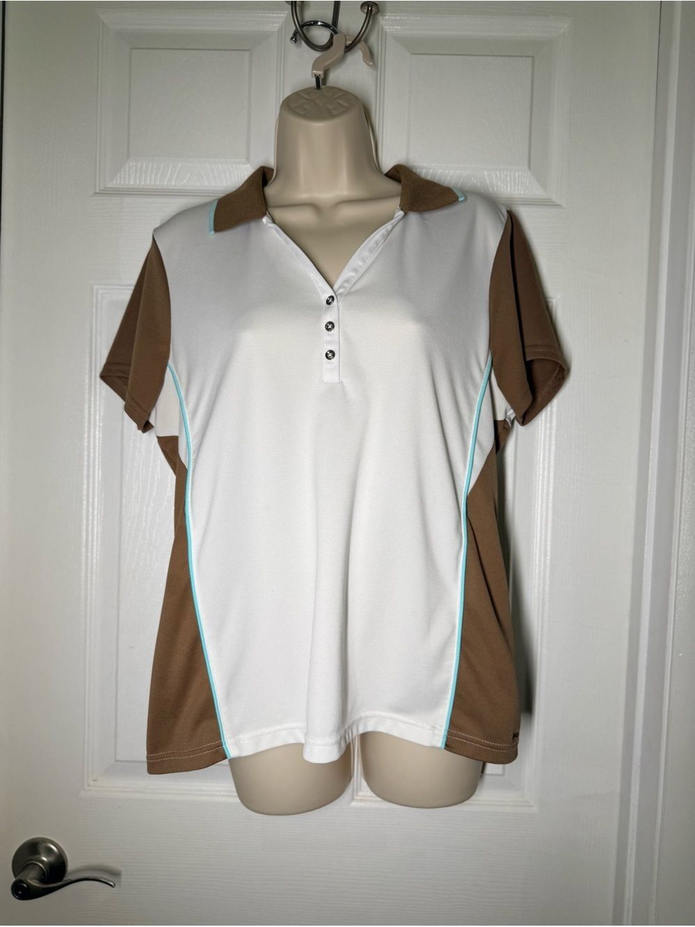 Izod golf White and Brown Polo Top with Light Blue Piping golf shirt XL